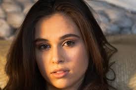 Bethany Hare's Instagram, Twitter & Facebook