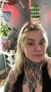 Emily Bloch (@emthegem93)