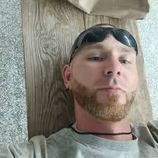 I need a guy to play videogames with, watch anime and cuddle while watching  a Star Wars movie ❤️ do I have any volunteer here?