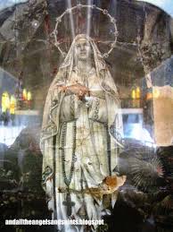 La mayor cantidad de fieles llegó a las 20 horas de ayer, donde repletaron la gruta para participar de. And All The Angels And Saints 330 The Transported Devotion Of Bacolor S Virgen De Lourdes To Cabiao Nueva Ecija