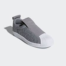 Black And White Shell Toe Adidas Womens Adidas Superstar Shoes With Classic Shell Toe En 2020 Zapatillas Adidas Zapatillas Adidas Superstar Zapatos Slip On