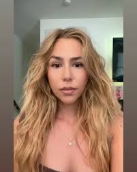 Such a great review to see pop up today. Thank you Savannah!! If you don’t  follow her, you should!! Love this girl! @politipeach 💛💛💛 If you want a  copy of “Verified” just dm me! It’s also available at ...