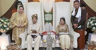 Syam sebelumnya adalah kader psi pimpinan sutan syahrir. Gambar Terbaru Azreen Dan Tengku Kamaruzzaman Kumpulan Gambar Menarik