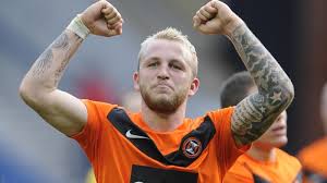The left shoulder of the footballer has a tattoo of the side of a castle on it. Ciro Immobile Tattoos Preview