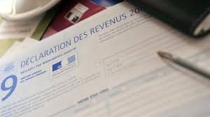 Le prélèvement à la source sera mis en place dès le 1er janvier 2018 et l'administration fiscale commencera donc cette année à collecter les coordonnées bancaires. C Est Mon Argent Ce Qu Il Faut Savoir Avant De Declarer L Impot Sur Le Revenu 2017