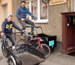 Conrad Und Daniel Ein Hoch Auf Alle Rader Bioinsel Bioladen In Berlin Schoneberg