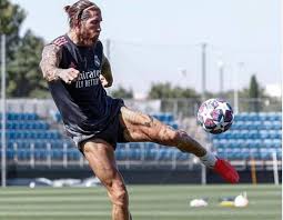 He is also the captain of both the teams he plays for. Serhio Ramos Pokazal Svoe Novoe Tatu Na Grudi Isport Ua