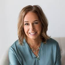 I am thrilled for Carly Appel and her teammates who won Bain & Company's  women's case competition at UVA this week! https://lnkd.in/e5swz-yz