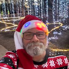 GET A LIFE, the brilliantly warped anti-sitcom starring Chris Elliott,  created by Chris, Adam Resnick and David Mirkin, will be celebrating its  35th anniversary with a full-series marathon of all 35 episodes,