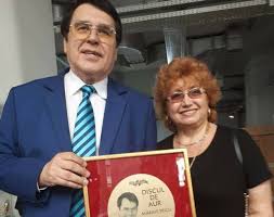 O simt aproape pe fiica mea, patricia, însă nu aş vrea să mai vorbesc. Video Exclusiv ArtiÈtii Epocii De Aur Au Venit SÄ L SusÈinÄ Pe Marius Èeicu Compozitorul IncearcÄ SÄ Èi RevinÄ DupÄ Moarte Fiicei Sale Www Infoziare Ro