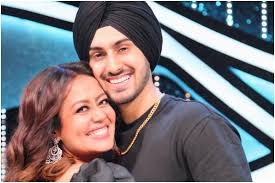 Here's the truth singer neha kakkar is making a lot of headlines about her. Neha Kakkar Goes All Emotional As Fan Touches Rohanpreet Singh Feet Watch Viral Video