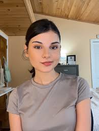 ariana grande's makeup look