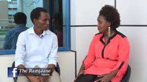 Wa mukobwa w'ikariso ugaragara mu ndirimbo ya juno kizigenza burya yaririmbye muri kolari. Rwanda Paparazzi Rwanda Paparazzi Igituba