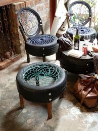 Le Recyclage Pneu Idees Originales Archzine Fr Recyclage Pneus Chaises Pneus Pneus Idees