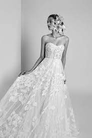 Layla Is The Perfect Corset Lace Wedding Dress From The Alon Livne 2018 Bridal Gown Collection An All Ivory Wedding Gown Wedding Dresses Gown Wedding Dress