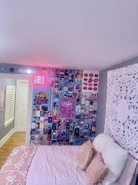 Credit Vsco Pinterest Carolinelovexx Roominspo In 2020 Neon Room Redecorate Bedroom Chill Room