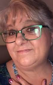 Brenda Landry's Instagram, Twitter & Facebook