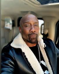 Happy St. Patrick's Day 🍀 Ok, I'm not Irish but I am Catholic… so here is  a toast to a little green in your life 🍻. Have an Amazing Monday!  #willowens #educator #