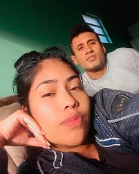 Filhote , vc não sabe o quanto me apaixonei quando ti vi a primeira vez ,  eu tinha medo de que vc não me aceitasse , hoje chora pra sair comigo. Quero