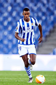 Alexander isak (solna, estocolmo, suecia, 21 de septiembre de 1999) es un futbolista sueco que juega de delantero en la real sociedad de la primera división de españa. Alexander Isak Pes Stats Database