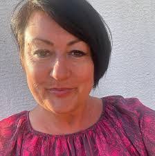 Sarah Cork's Instagram, Twitter & Facebook