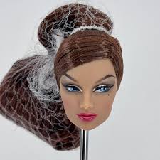 INTEGRITY FASHION ROYALTY DOLLS HEAD