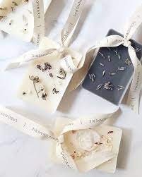 Learn how to make easy, handmade soap wedding favors two ways. Beautiful Soap Packaging Idea For Diy Wedding Favors Or Handmade Gifts Handmade Soap Packaging Handmade Wedding Favours Diy Wedding Favors