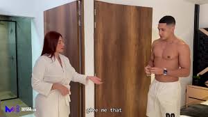 Spying on my big ass stepsis in the shower and we ended up fucking hard -  Max Betancur & Devil Khloe - XNXX.COM