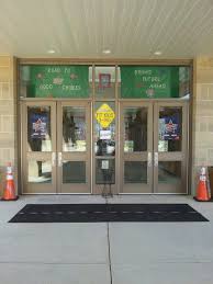 Boosterthon Fun Run Front Entrance Decor Meadow Glen Elementary 2013 Let S Go Explorers Boosterthon Front Entrance Decor Entrance Decor