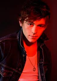 Fan Casting Dylan O'Brien as Mason McCarthy in Glee