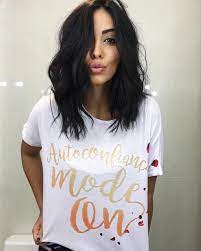 Una folta chioma corvina esercita da sempre un certo fascino. Pin On Taglio Capelli Lunghi