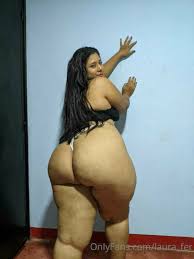 Laura_fer revealing image - a glimpse into her private world