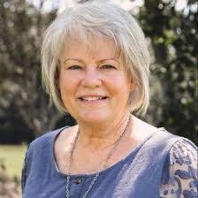 Janice Hunt's Instagram, Twitter & Facebook