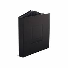 Our large photo albums (19 x 20,5 cm) fit two 10x15 photographs on each page with enough space left to write something about. Kaufe Polaroid Large Photo Album Inkl Versand