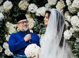 Tengku zubaidah tengku norudin (bercerai). Sources Close To Sultan Muhammad V Responds To Rihana Oksana S Eye Popping Alimony Demands Hype Malaysia