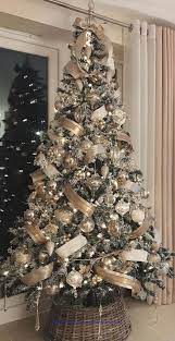Lovely Christmas Tree Decoration Ideas Xmastree Gold Christmas Decorations Christmas Tree Decorating Themes Ribbon On Christmas Tree