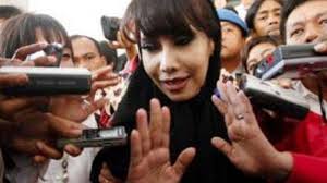 Pernah Nikahi Anak Sendiri, Artis ini Juga Dibui 8 Tahun, Kini Bebas Malah  Hidup Jadi Sosialita