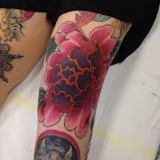 Rodrigosoutobueno On Instagram Knee Action Blackgardentattoo Blackngoldlegacy Unique Tattoos For Women Clever Tattoos Beautiful Tattoos