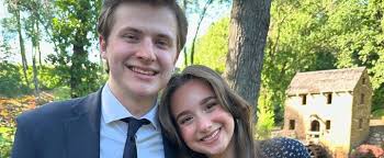 Review: A VERY MERRY MUSIC BOX CHRISTMAS at Music Box Lounge Hot Springs