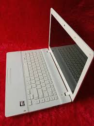 Bebikin tadi pagi setengah 4. Terjual Laptop Samsung Np275e4v Second Mulus Shopee Indonesia