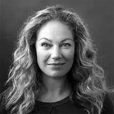 Maybe you would like to learn more about one of these? Meulenhoff Eva Hoeke