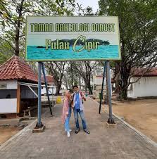 Kota yang paling besar di luar pulau jawa ini juga menjadi atau bisa juga diarahkan sebelum simpang tuntungan dari kota medan ke kota berastagi. Pulau Cipir Akses Dan Harga Tiket Masuk Terbaru Trip Jalan Jalan