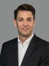 Brett Beatty's Instagram, Twitter & Facebook