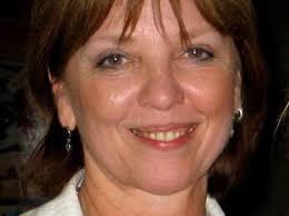 What religion is Nora Roberts?