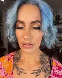 Cover me in sunshine.... @jojoinparadise . Hair and Makeup  @morgan_tokunaihair