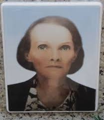 Hattie Watts's Instagram, Twitter & Facebook