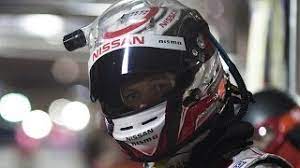 Race cars and drivers have been equipped with a few ways to keep cool, but they certainly don't have automatic temperature control. Air Conditioned Gtr Race Helmet Youtube