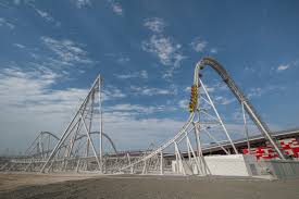 Feel your pulse race as you fly through the world's highest rollercoaster loop and hit speeds of up to 120km/h. Flying Aces Intamin Amusement Rides