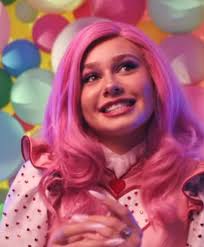 Cillian Murphy with Ruby behind The Scenes