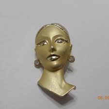 Vintage "people" Gold-tone Brooch